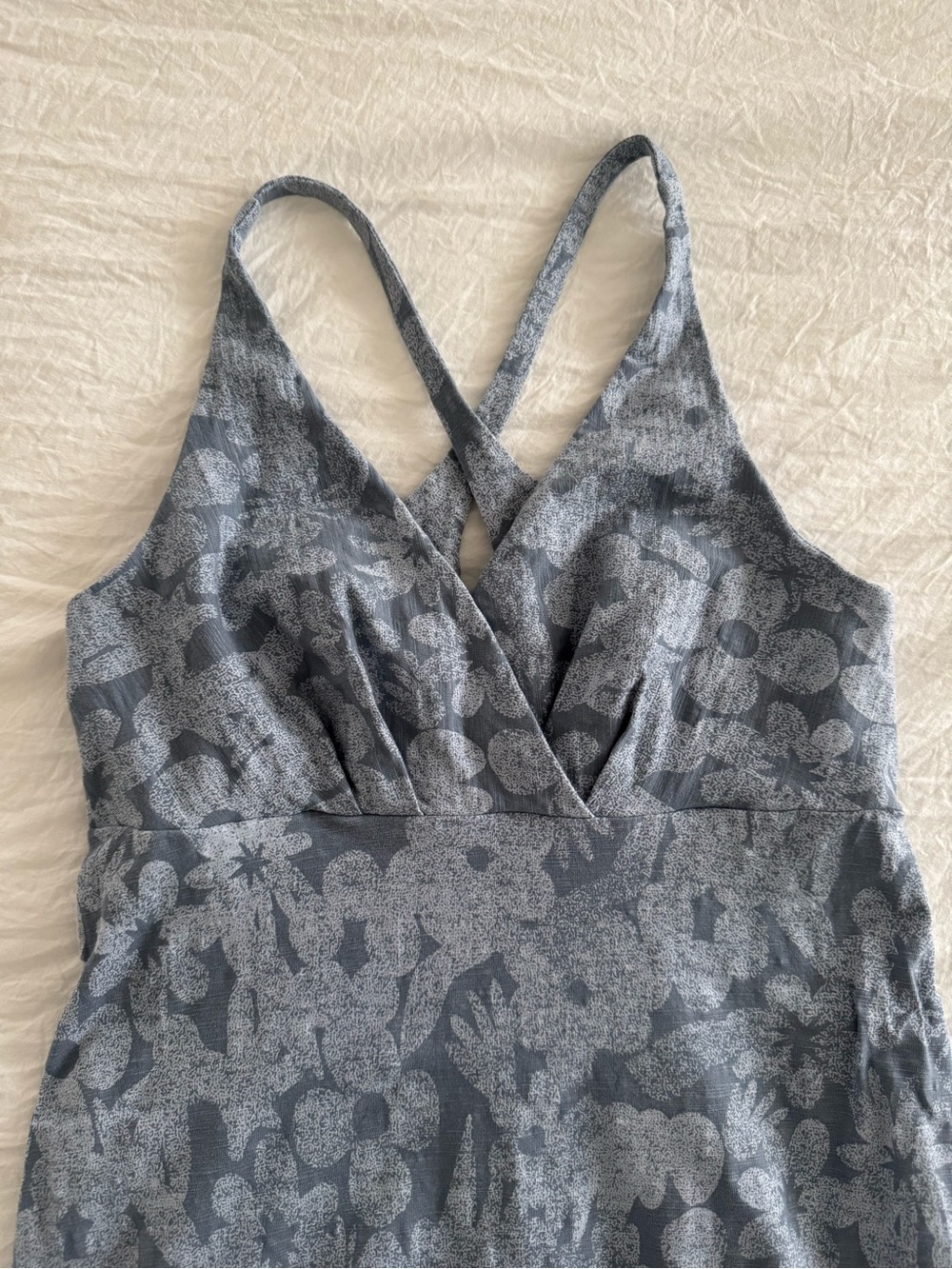 Patagonia Women’s Amber Dawn Dress Blue Floral Crossover V-Neckline - Picture 4 of 9